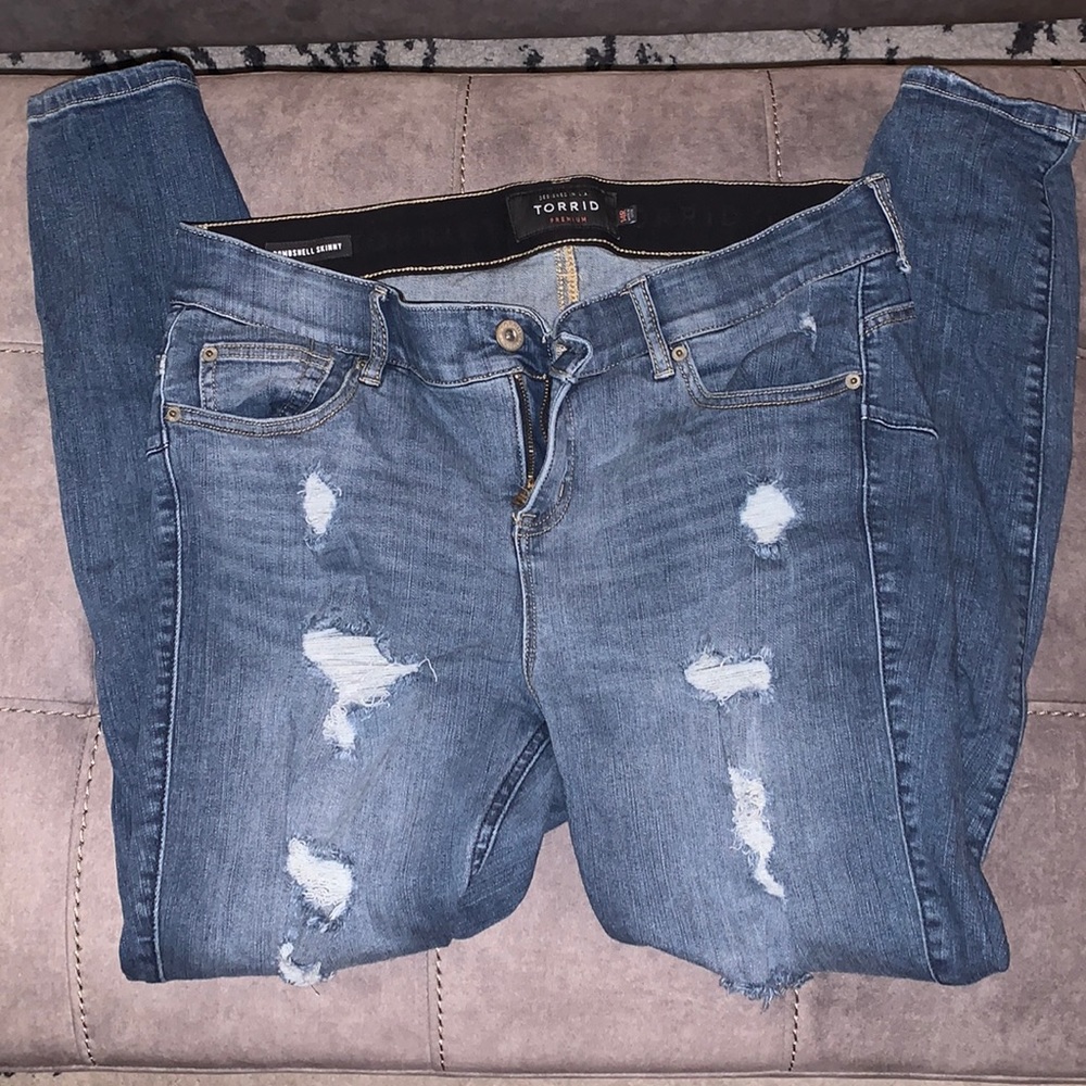 Torrid bombshell skinny jeans size 14 R